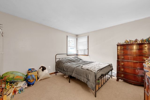 746-748 Alden St, Springfield, MA 01109