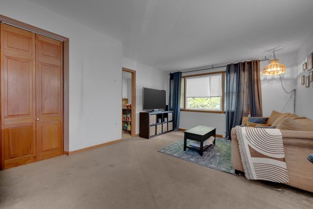 746-748 Alden St, Springfield, MA 01109