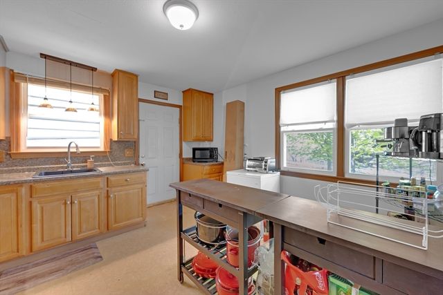 746-748 Alden St, Springfield, MA 01109