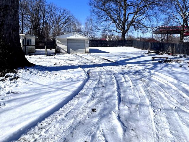 3080 E Linn Avenue, Terre Haute, IN 47805