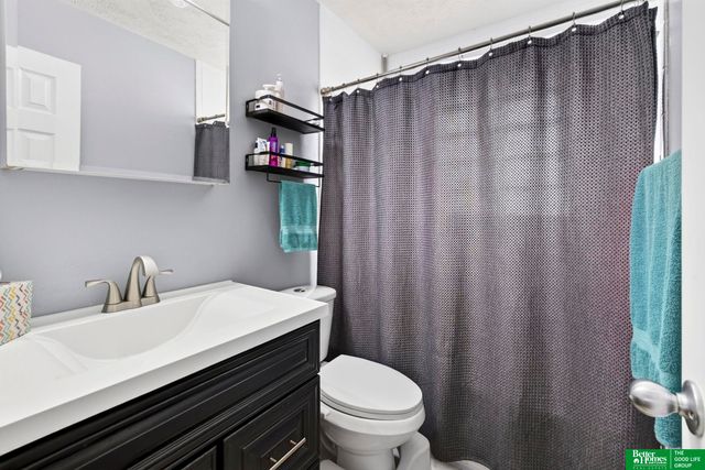 5705 Ogden Street, Omaha, NE 68104