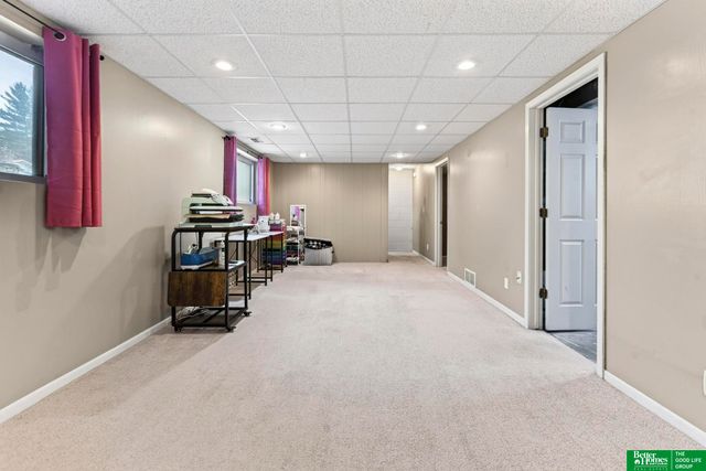 5705 Ogden Street, Omaha, NE 68104