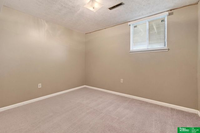 5705 Ogden Street, Omaha, NE 68104