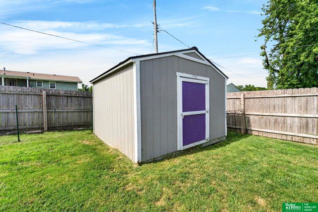 5705 Ogden Street, Omaha, NE 68104