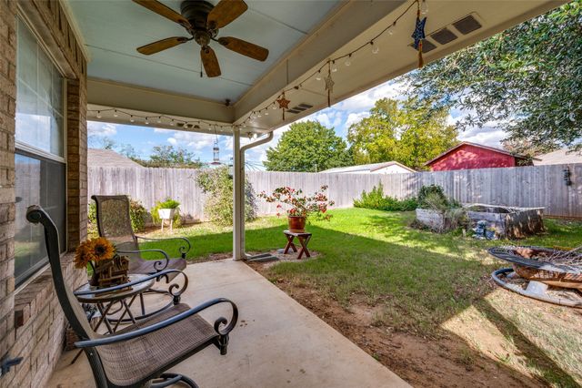616 N Cherry Street, Aubrey, TX 76227