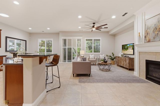 2499 Appleleaf Ln, Manteca, CA 95336