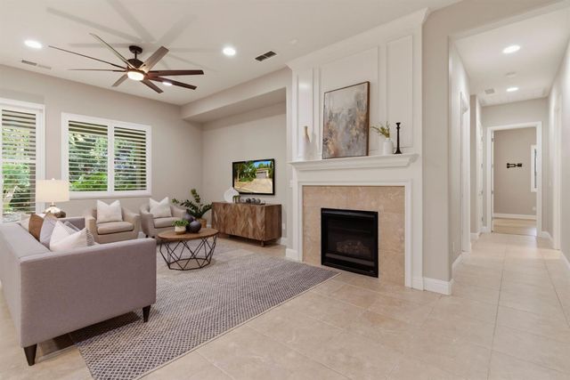 2499 Appleleaf Ln, Manteca, CA 95336