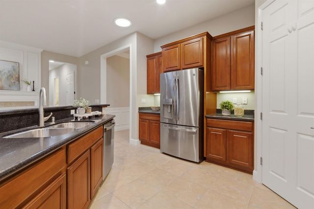 2499 Appleleaf Ln, Manteca, CA 95336