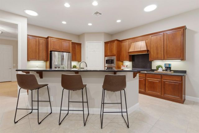 2499 Appleleaf Ln, Manteca, CA 95336