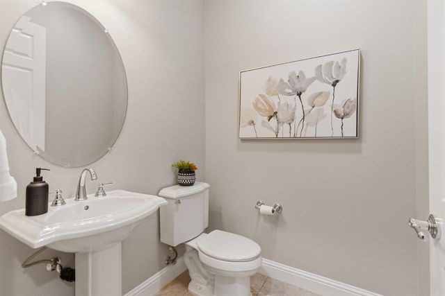 2499 Appleleaf Ln, Manteca, CA 95336