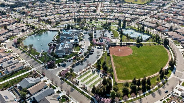 2499 Appleleaf Ln, Manteca, CA 95336