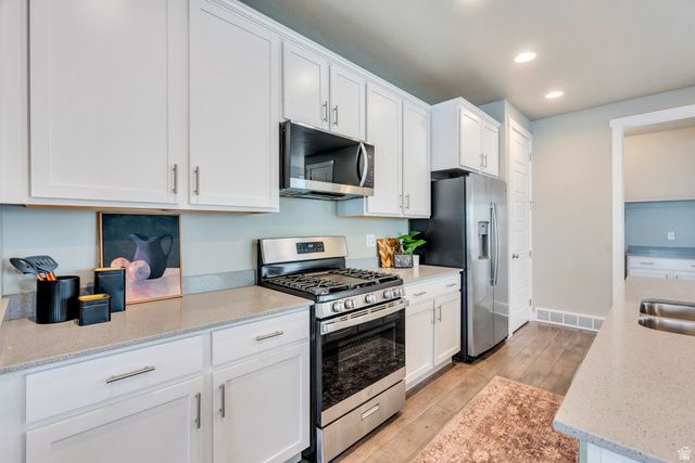 6778 W MEADOW GRASS DR, South Jordan, UT 84009