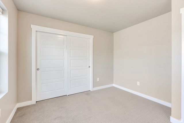 6778 W MEADOW GRASS DR, South Jordan, UT 84009