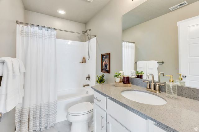 6778 W MEADOW GRASS DR, South Jordan, UT 84009