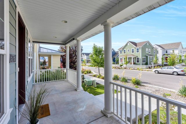 6778 W MEADOW GRASS DR, South Jordan, UT 84009