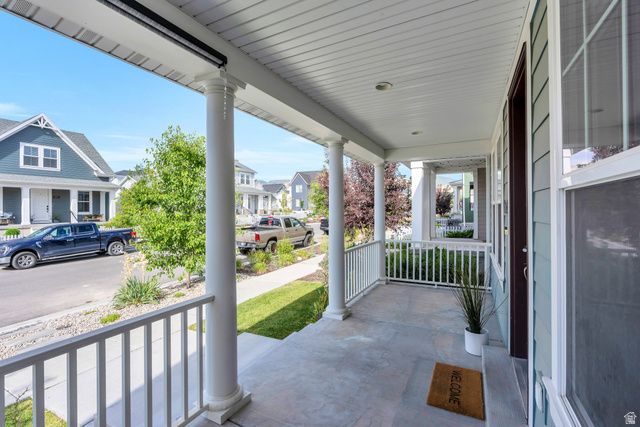 6778 W MEADOW GRASS DR, South Jordan, UT 84009