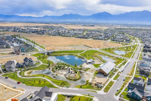 6778 W MEADOW GRASS DR, South Jordan, UT 84009