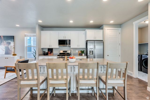 6778 W MEADOW GRASS DR, South Jordan, UT 84009