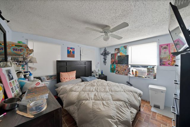 3209 Prairie Avenue, Fort Worth, TX 76106