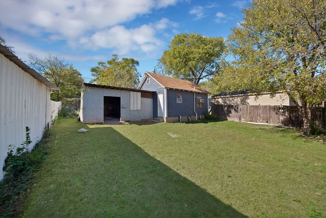 3209 Prairie Avenue, Fort Worth, TX 76106