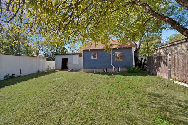 3209 Prairie Avenue, Fort Worth, TX 76106