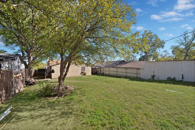 3209 Prairie Avenue, Fort Worth, TX 76106