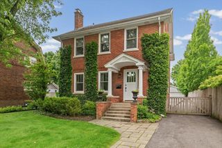 198 Wildwood Road, Lake Forest, IL 60045