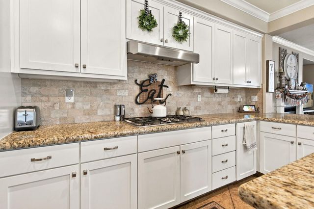 2233 Olson Dr, Lodi, CA 95242