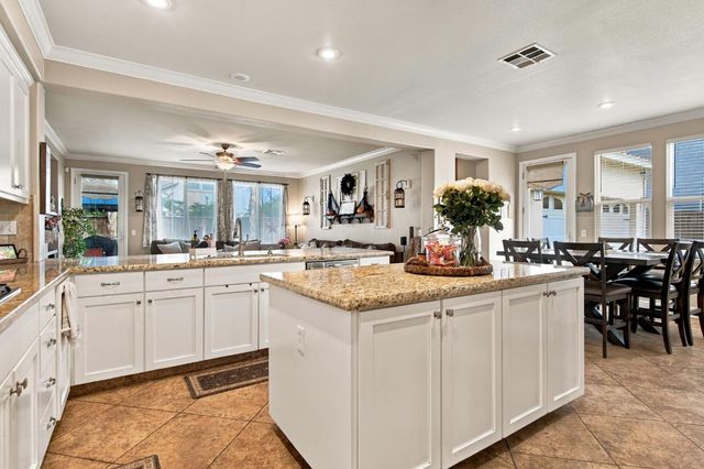 2233 Olson Dr, Lodi, CA 95242