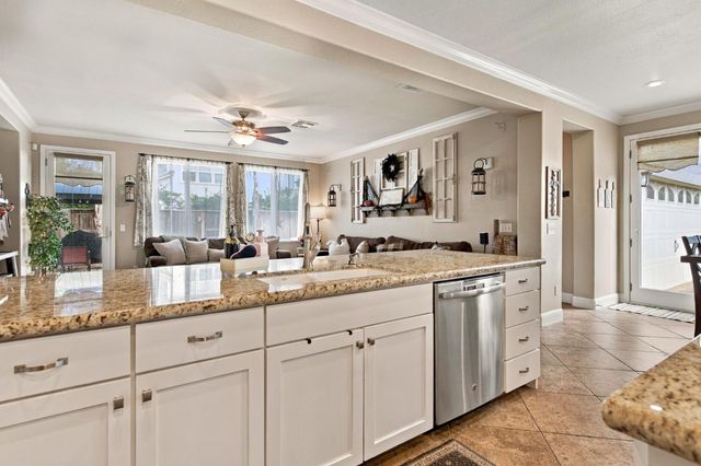 2233 Olson Dr, Lodi, CA 95242