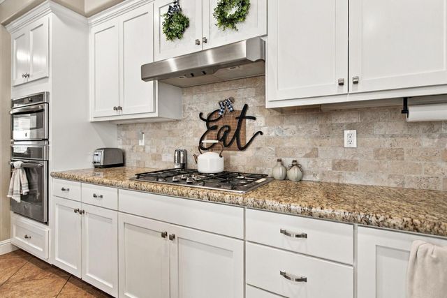 2233 Olson Dr, Lodi, CA 95242