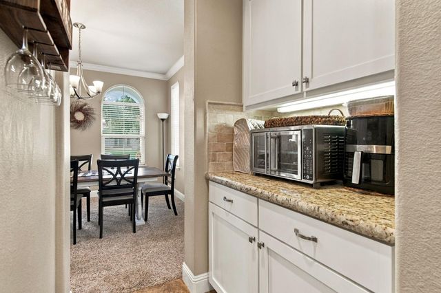 2233 Olson Dr, Lodi, CA 95242