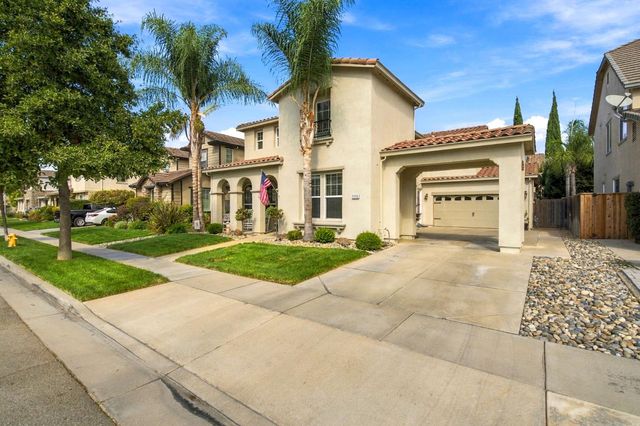 2233 Olson Dr, Lodi, CA 95242