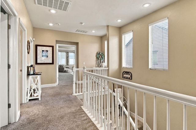 2233 Olson Dr, Lodi, CA 95242