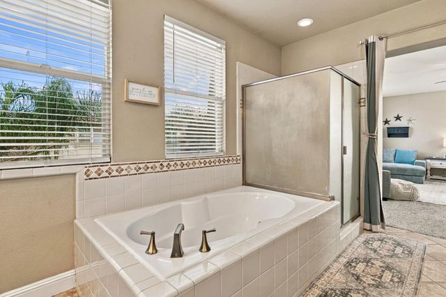 2233 Olson Dr, Lodi, CA 95242
