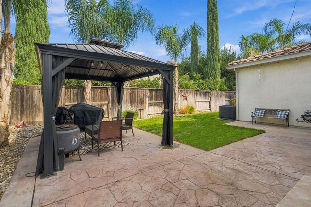 2233 Olson Dr, Lodi, CA 95242