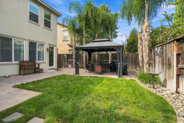 2233 Olson Dr, Lodi, CA 95242