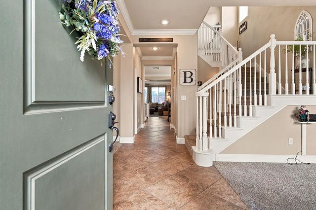 2233 Olson Dr, Lodi, CA 95242