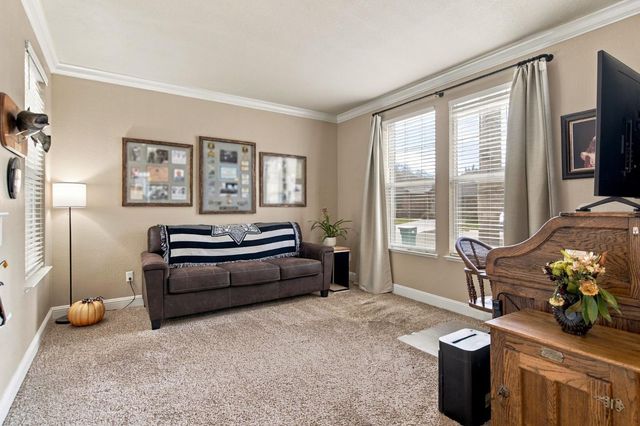 2233 Olson Dr, Lodi, CA 95242