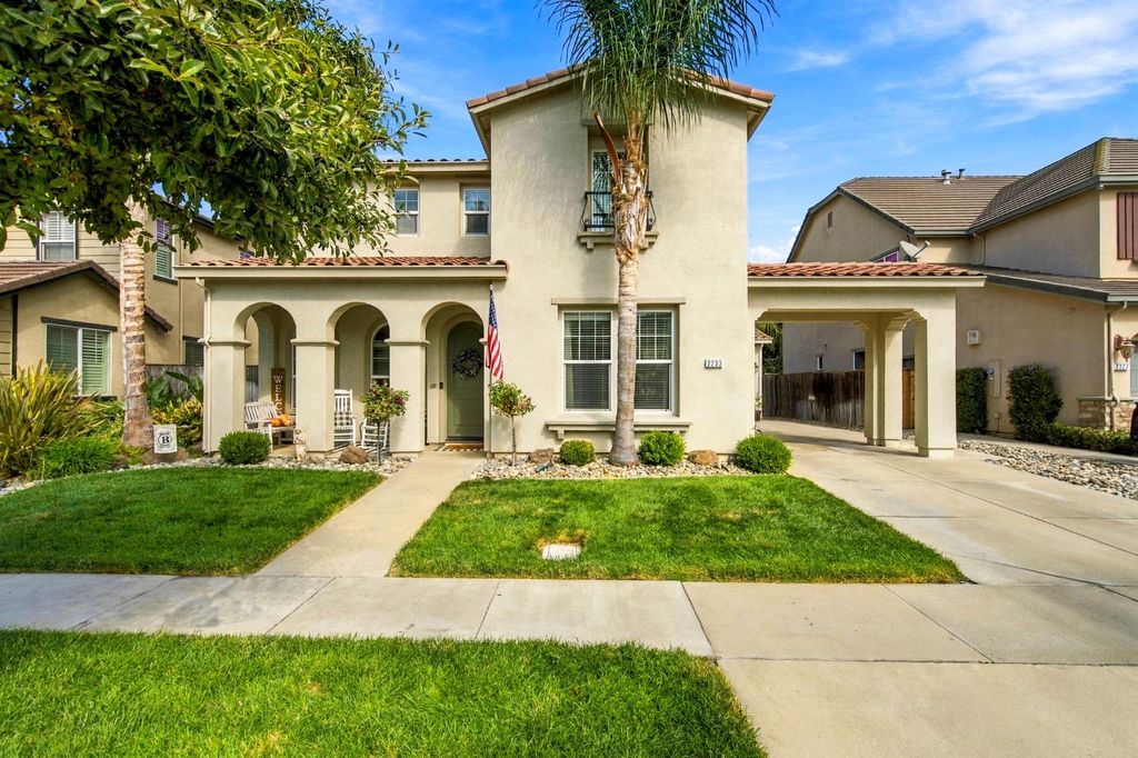 2233 Olson Dr, Lodi, CA 95242