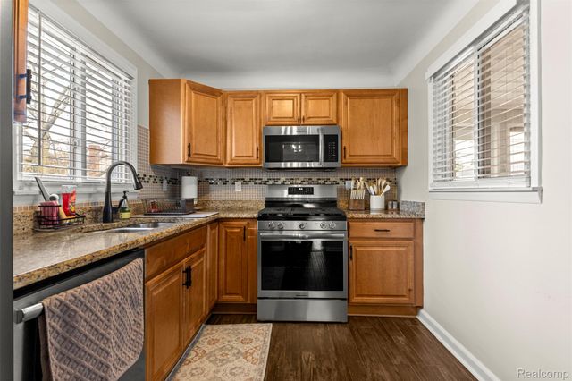 15404 Belmont Avenue, Allen Park, MI 48101