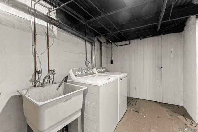 15404 Belmont Avenue, Allen Park, MI 48101