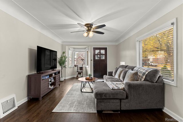 15404 Belmont Avenue, Allen Park, MI 48101