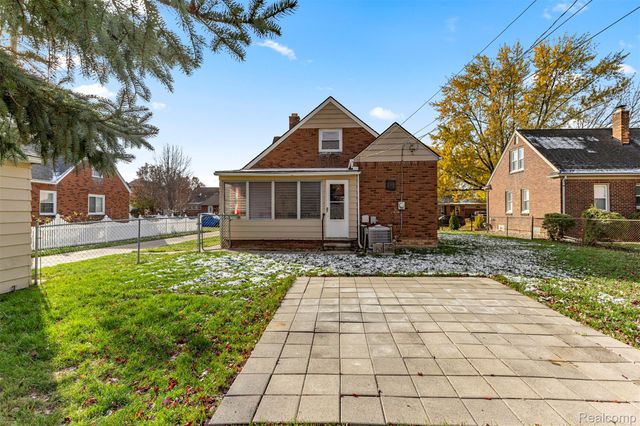15404 Belmont Avenue, Allen Park, MI 48101
