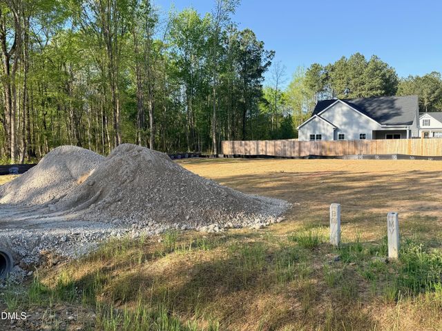 66 Loganberry Avenue, Bunnlevel, NC 28323