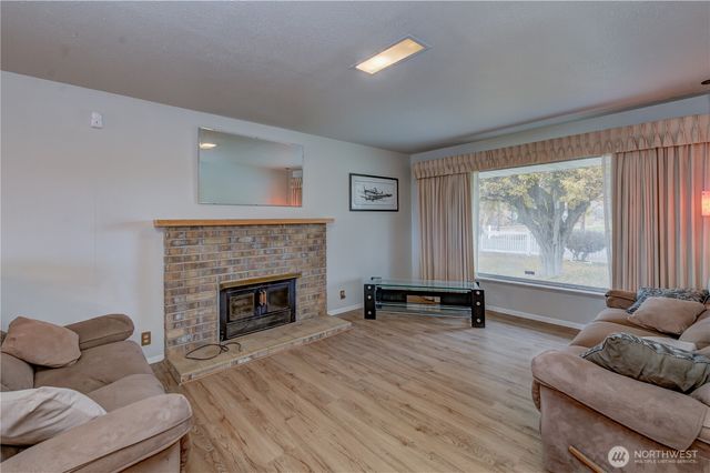 10586 NW P.2 Road, Quincy, WA 98848