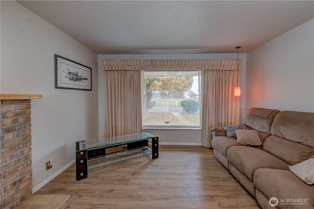 10586 NW P.2 Road, Quincy, WA 98848