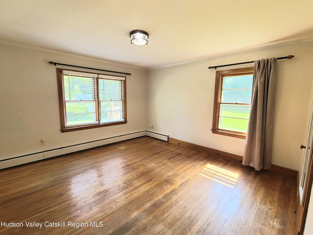 24 Dubois Road, New Paltz, NY 12561