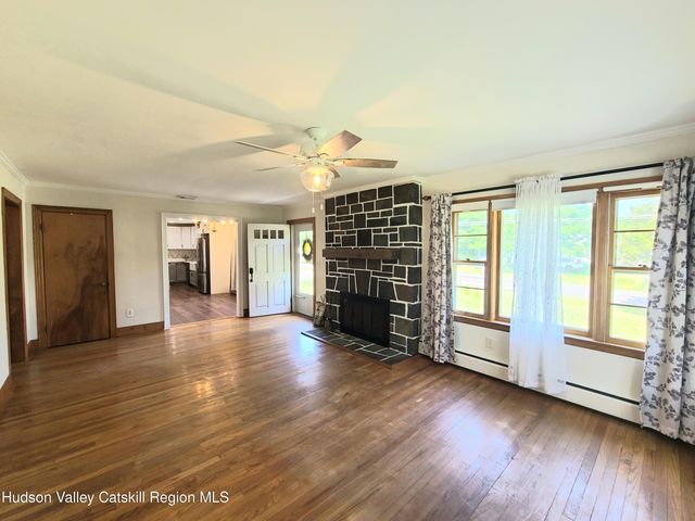24 Dubois Road, New Paltz, NY 12561