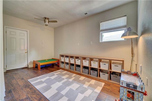 869 Hunting Hill LN, Virginia Beach, VA 23455